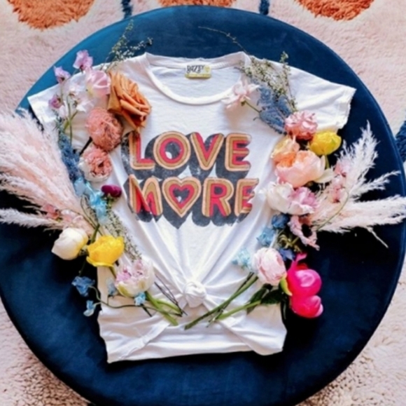 Love More Vintage Graphic Tee - Picture 7 of 9